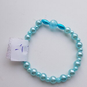 Blauw armbandje.