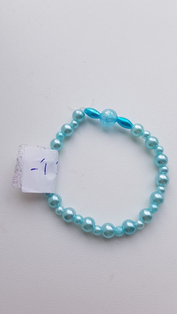 Blauw armbandje.