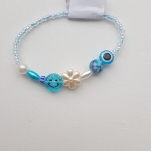 blauw armbandje.