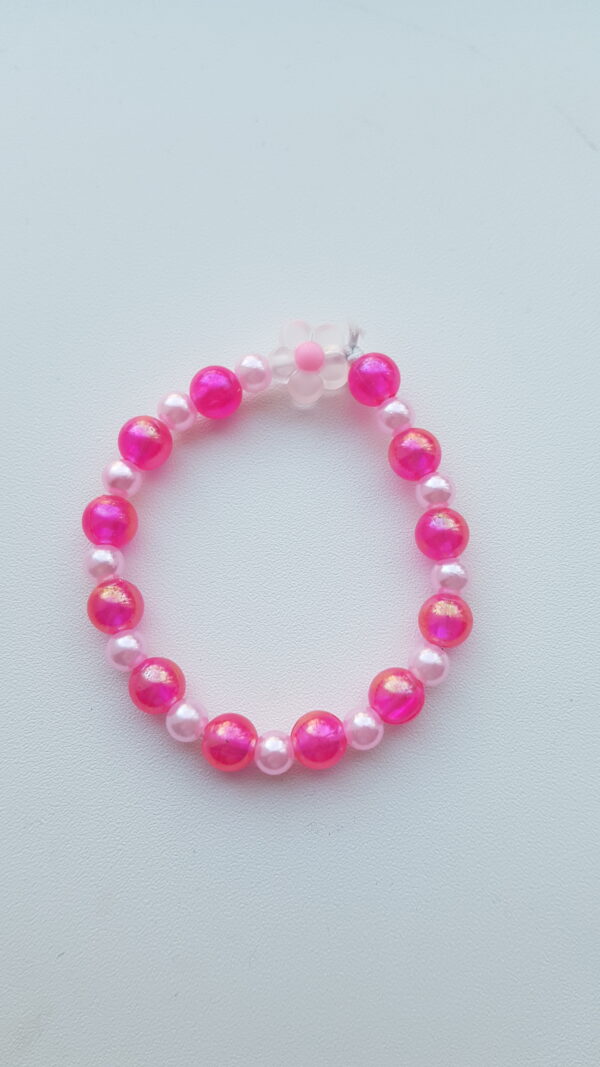 Roze Bloem armbandje.