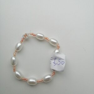 armbantje met de letter h