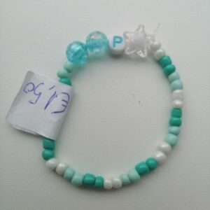 Armbandje met de letter P