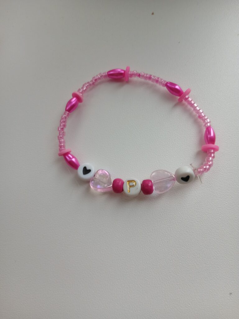 Armbandje letter p